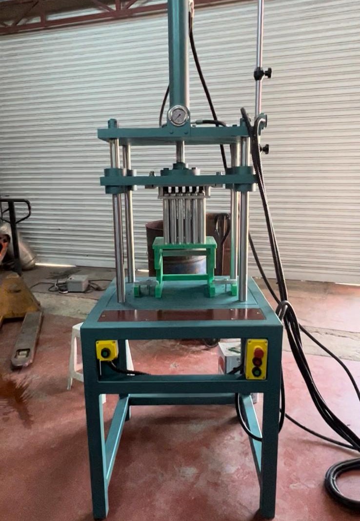 Makina Model 3
